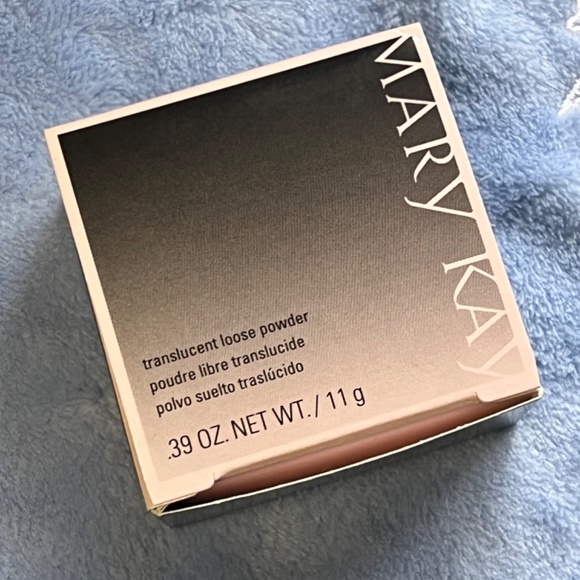 Mary Kay Translucent Powder - Picture 5 of 5